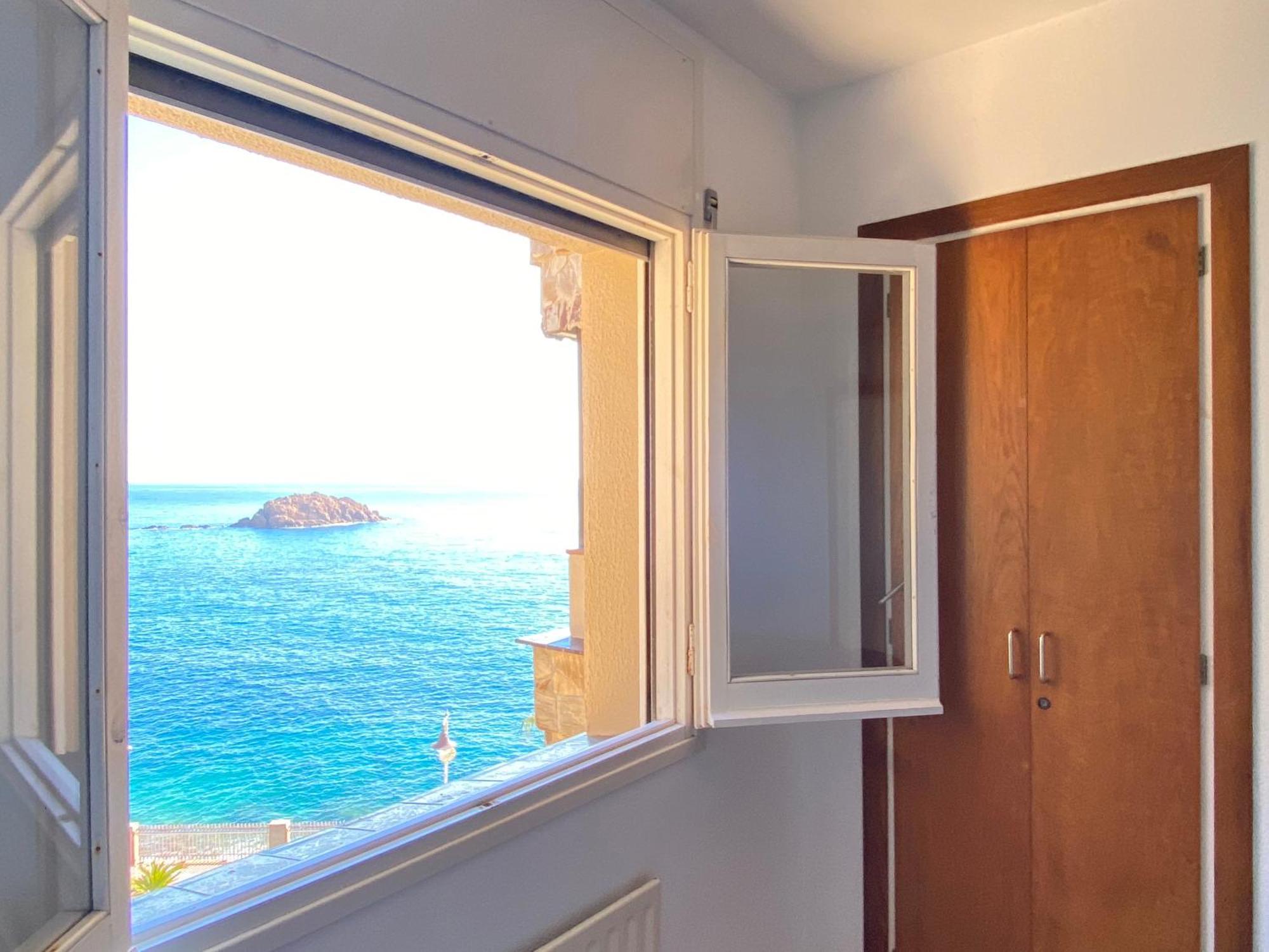 Magnificent Apartment At The Sea Front Of Tossa De Mar Exterior foto