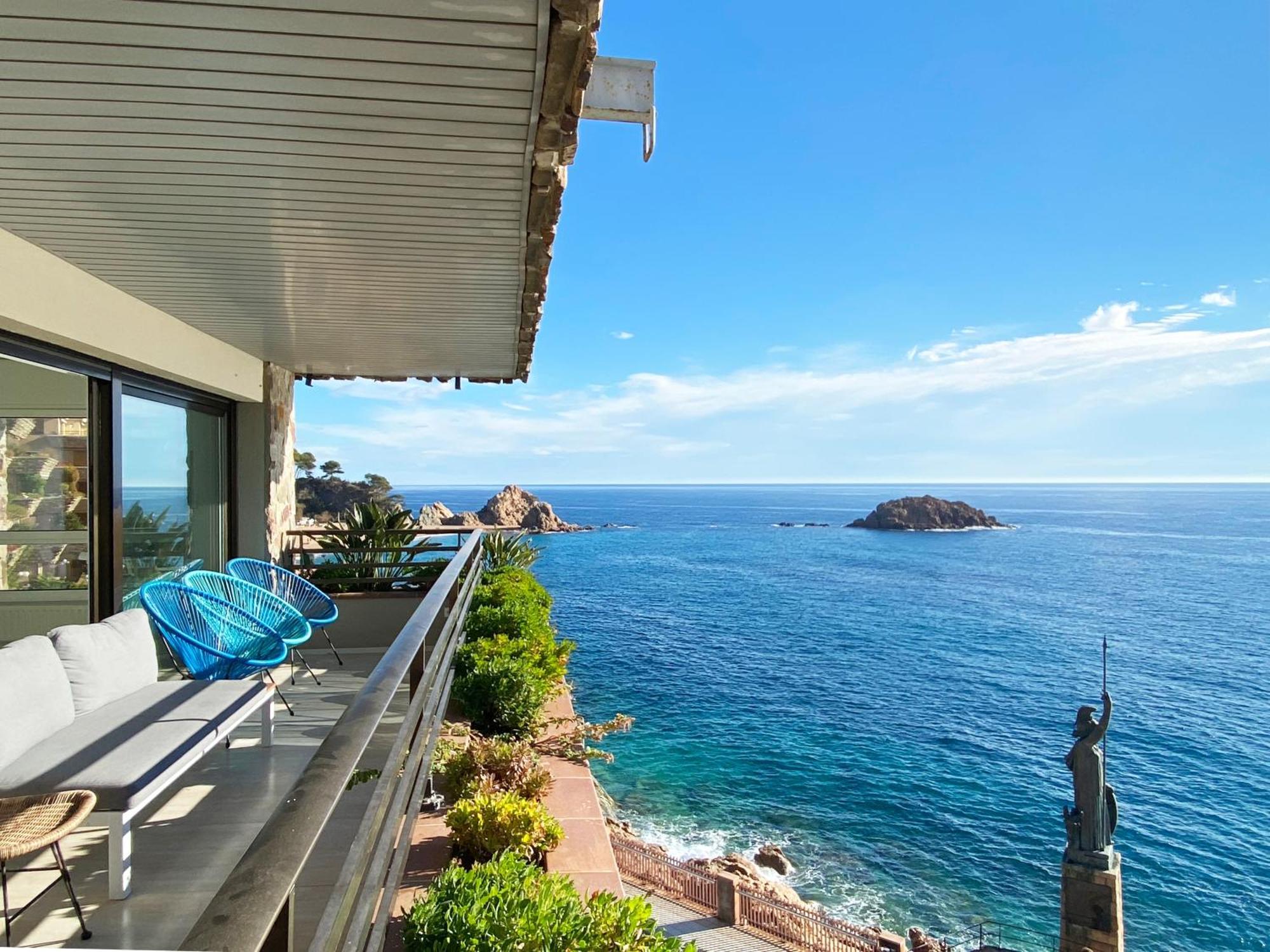 Magnificent Apartment At The Sea Front Of Tossa De Mar Exterior foto
